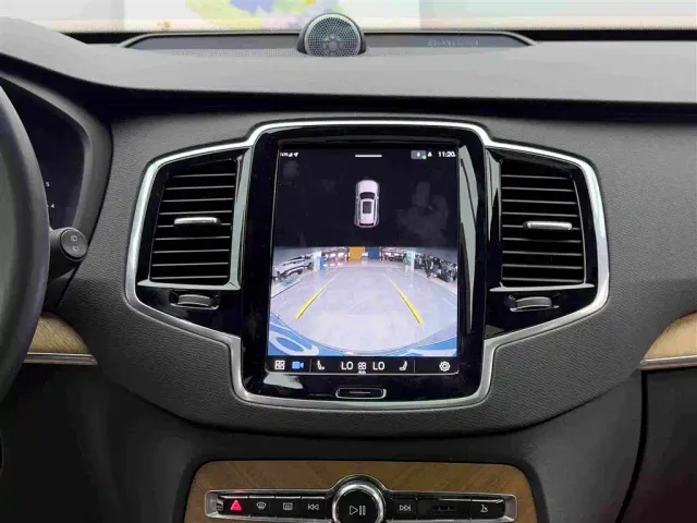 Volvo XC90 — Фото автомобиля 15