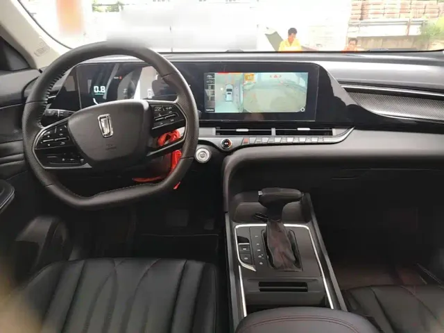 Bestune T55 — Фото автомобиля 9