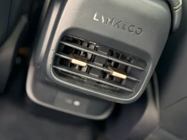 Lynk & Co 06 — Фото автомобиля 21