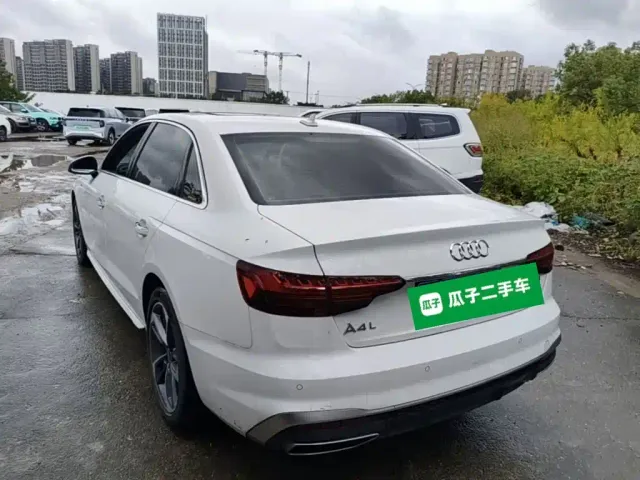 Audi A4L — Фото автомобиля 4