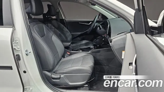 Kia Niro The All New — Фото автомобиля 16