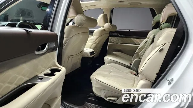 Hyundai Palisade Palisade Дизель 2.2 2WD — Фото автомобиля 12
