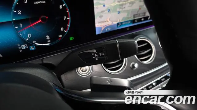 Mercedes-Benz E-Class W213 — Фото автомобиля 12