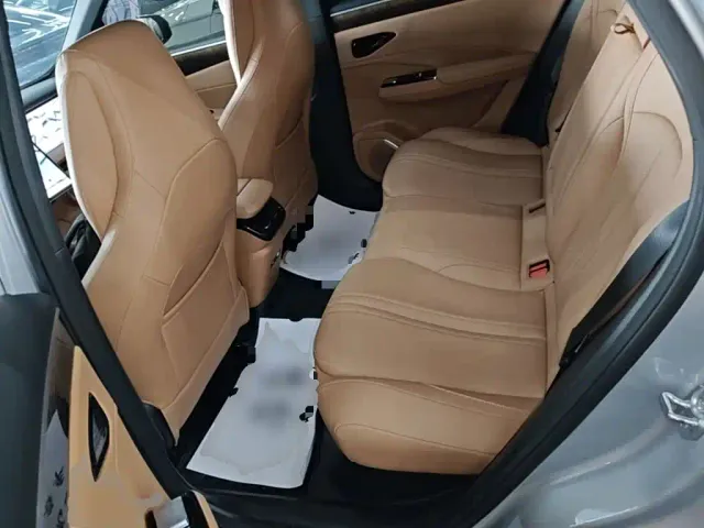 Geely Galaxy L7 — Фото автомобиля 16