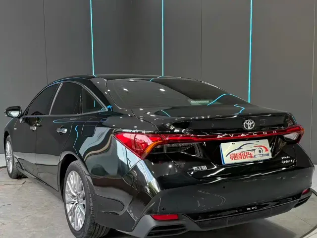 Toyota Avalon — Фото автомобиля 6