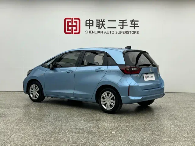 Honda Fit — Фото автомобиля 3