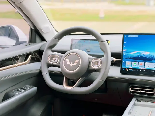 Wuling Starlight — Фото автомобиля 11