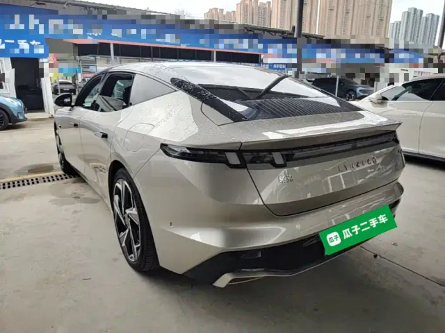Lynk & Co Z10 — Фото автомобиля 4