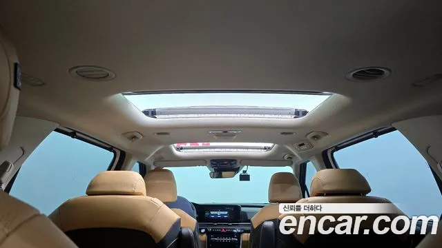 Kia Canival Carnival 4 поколение Бензин 9 мест Noblesse — Фото автомобиля 17