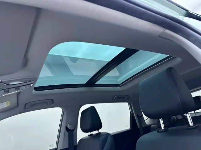 Wuling Asta — Фото автомобиля 10