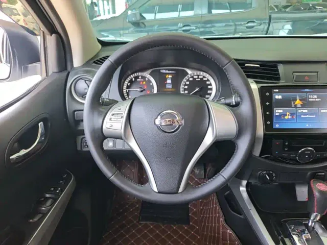Nissan Navara — Фото автомобиля 10