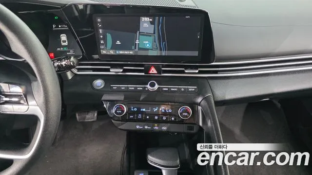 Hyundai AVANTE Avante (CN7) — Фото автомобиля 16