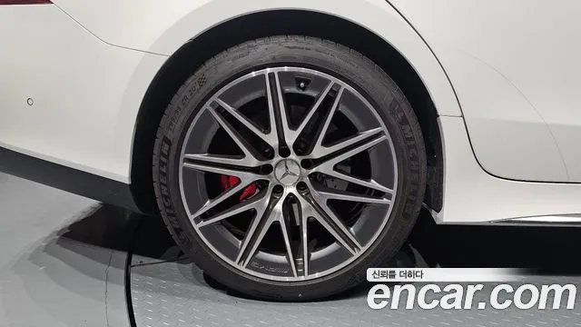 Mercedes-Benz AMG GT X290 (2018–2026) — Фото автомобиля 5