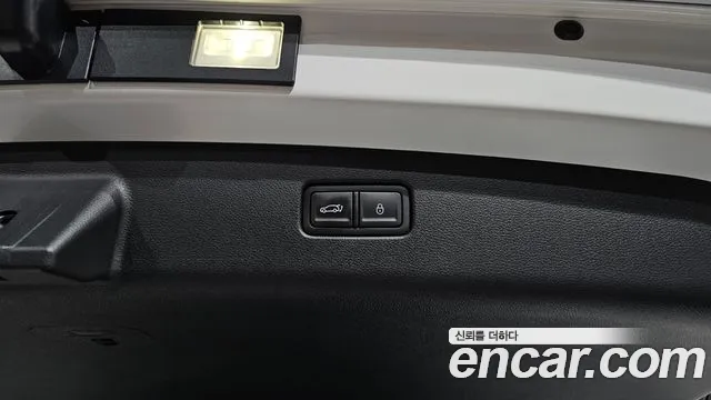 Genesis GV70 — Фото автомобиля 27