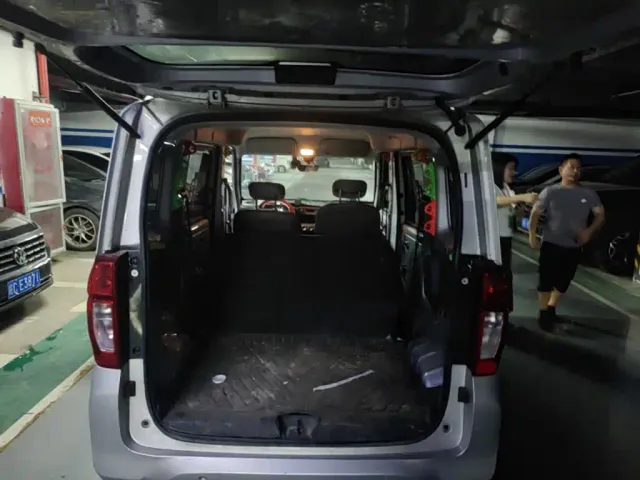 Wuling Zhiguang NEV — Фото автомобиля 15
