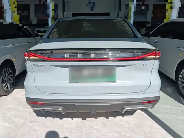 Geely Galaxy L6 — Фото автомобиля 5
