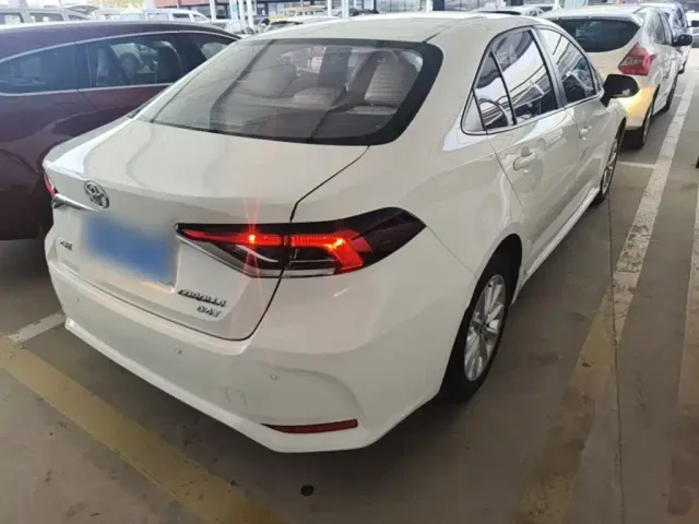Toyota Corolla — Фото автомобиля 6
