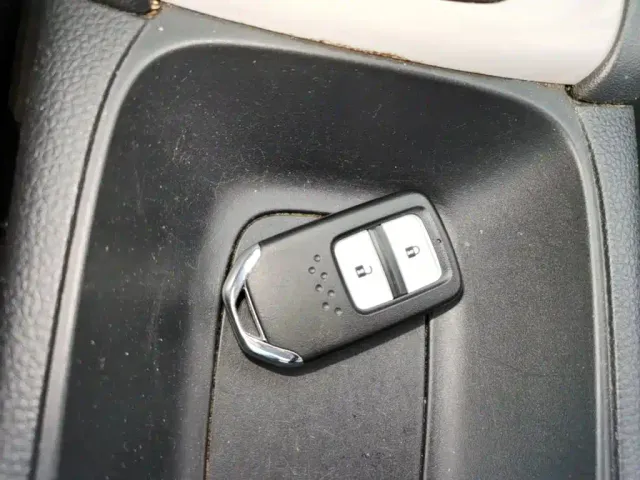 Honda Fit — Фото автомобиля 8