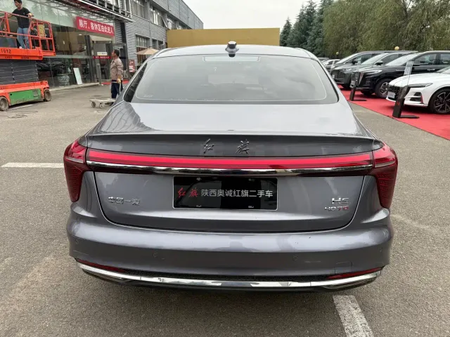 Hongqi H5 — Фото автомобиля 8
