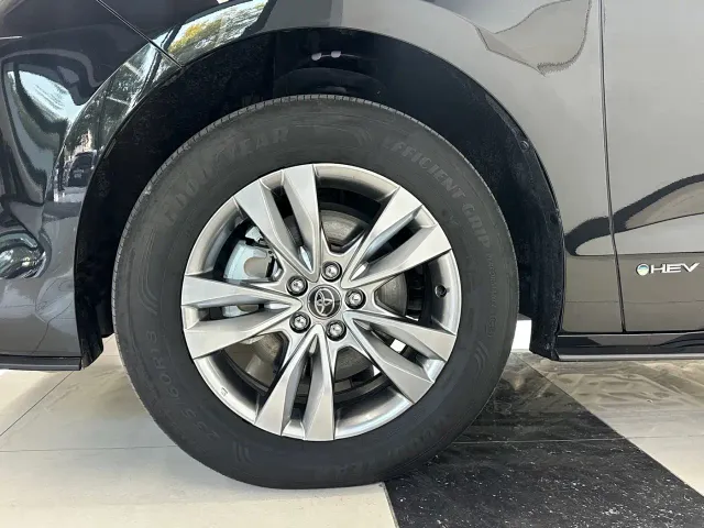 Toyota Sienna — Фото автомобиля 19