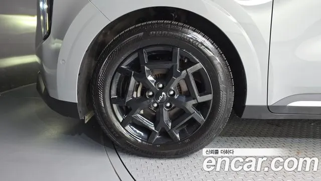 Kia Carnival 4th Gen — Фото автомобиля 5