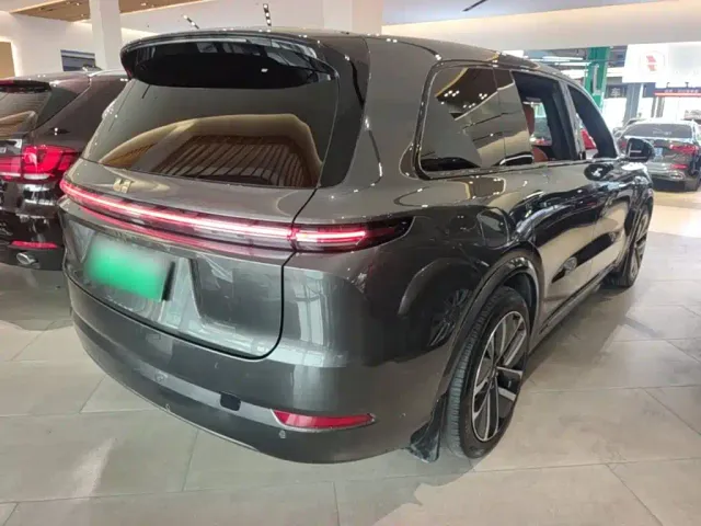 Li Auto L9 — Фото автомобиля 6