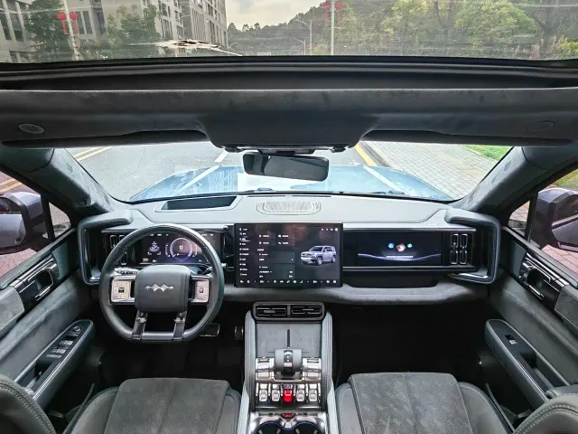 BYD FangChengBao Leopard 5 — Фото автомобиля 13