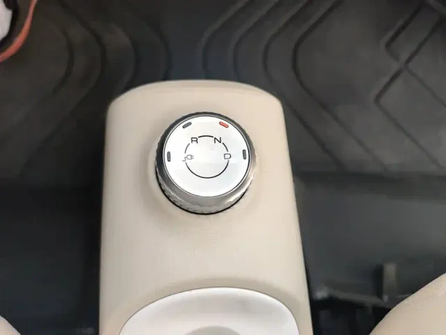 Wuling Hongguang Mini EV — Фото автомобиля 15