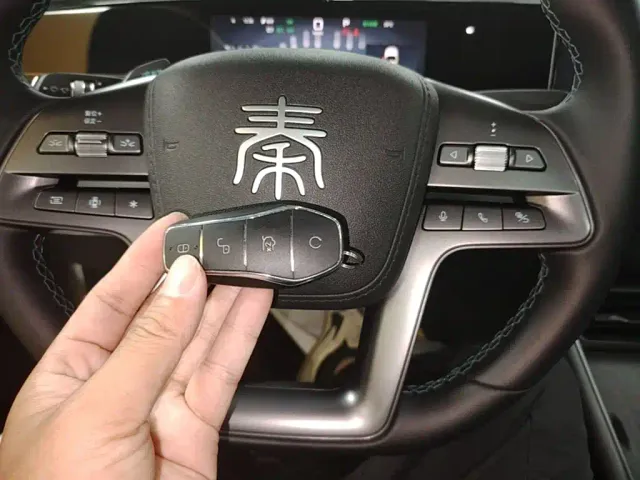 BYD Qin L — Фото автомобиля 8