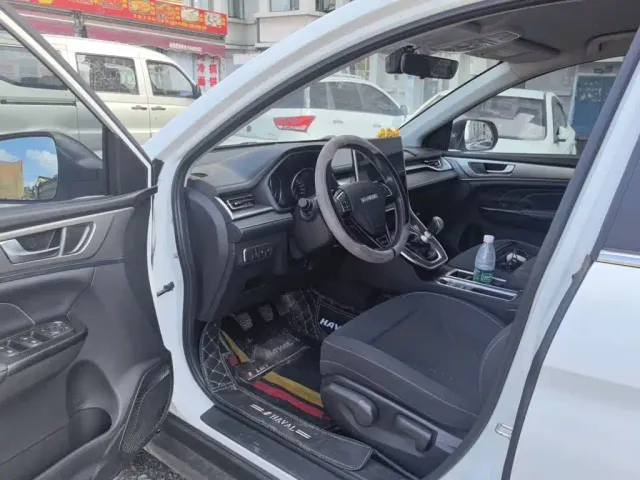 Haval M6 — Фото автомобиля 13