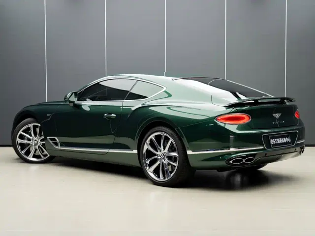 Bentley Continental — Фото автомобиля 5