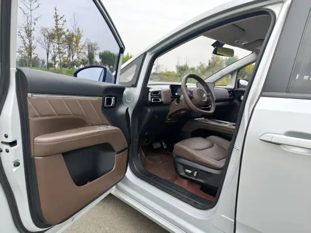 Wuling Starlight 730 — Фото автомобиля 15