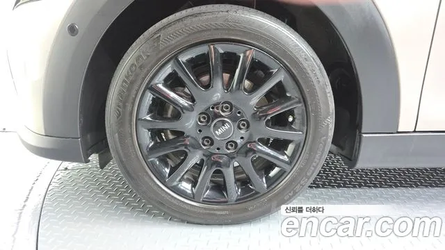 MINI Cooper — Фото автомобиля 5