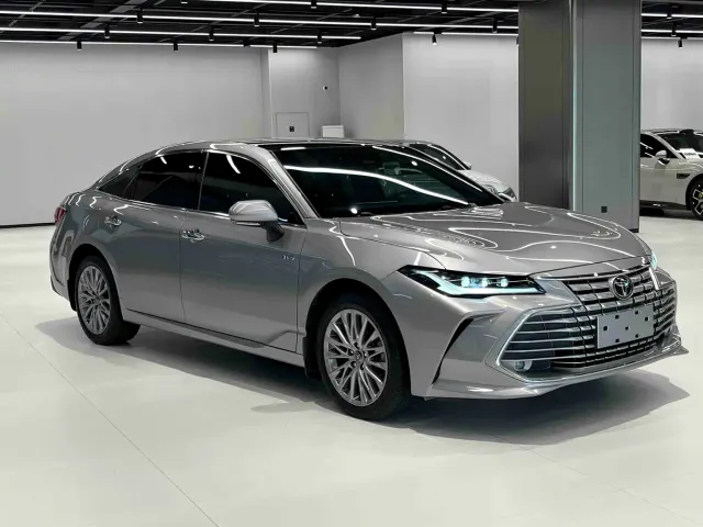 Toyota Avalon — Фото автомобиля 2