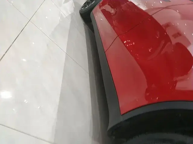 Tesla Model Y — Фото автомобиля 21