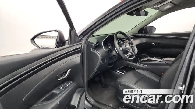 Hyundai Tucson Tucson (NX4) Дизель 2.0 2WD — Фото автомобиля 8