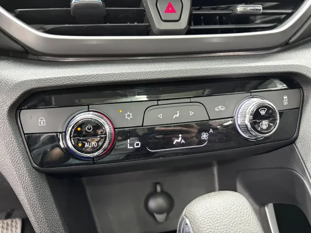 Chevrolet Orlando — Фото автомобиля 17