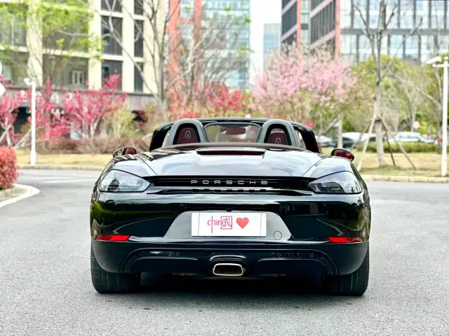 Porsche 718 — Фото автомобиля 14
