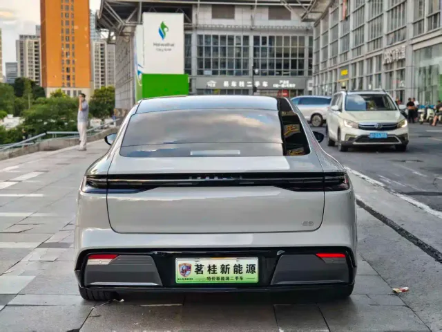 Geely Galaxy E8 — Фото автомобиля 6