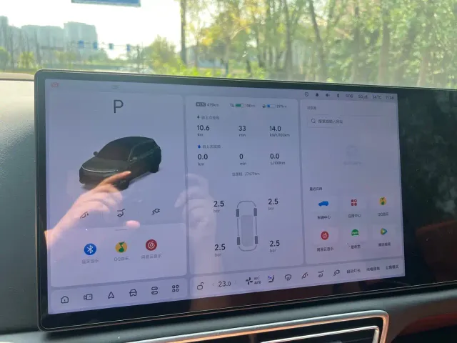 Li Auto Li Auto L6 2025 Pro Smart Renewal Edition — Фото автомобиля 17