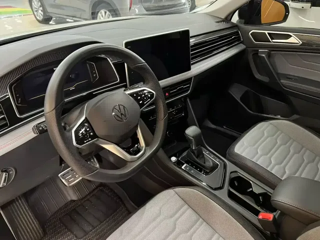 Volkswagen Tiguan X — Фото автомобиля 5