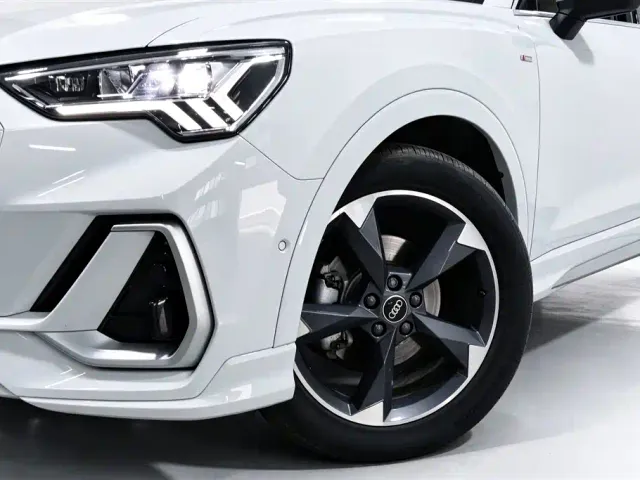 Audi Q3 — Фото автомобиля 19