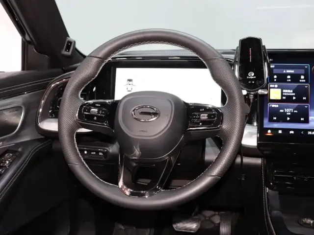 GAC Trumpchi GS8 — Фото автомобиля 13