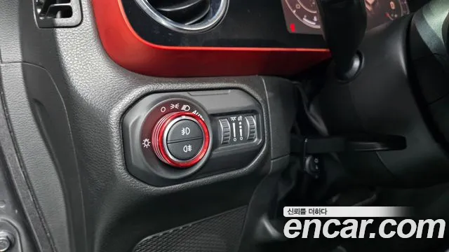 Jeep Wrangler JL — Фото автомобиля 17