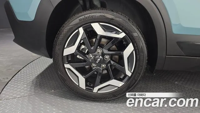 Kia Seltos Бензин 1.6 турбо 2WD — Фото автомобиля 5