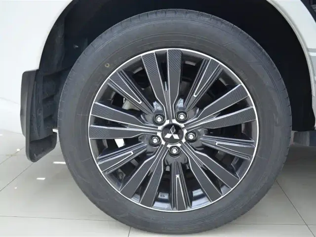 Mitsubishi Outlander — Фото автомобиля 15