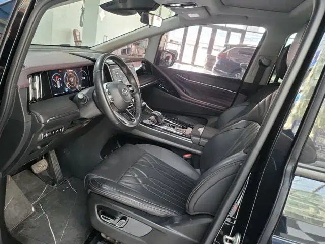 GAC Trumpchi M8 — Фото автомобиля 9
