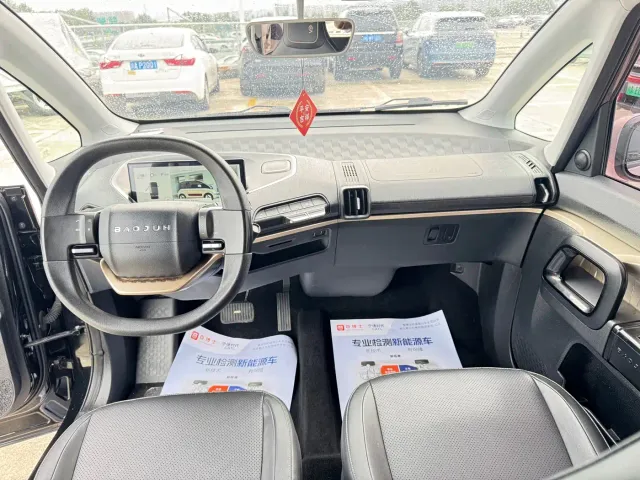 Baojun KiWi EV — Фото автомобиля 13