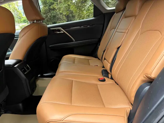 Lexus RX — Фото автомобиля 8