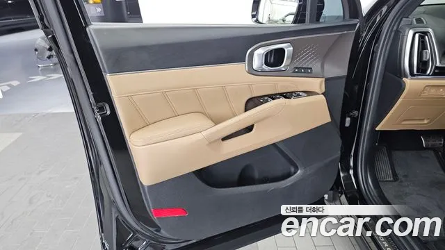 Kia Sorento Новый Sorento 4 поколение Дизель 2.2 2WD — Фото автомобиля 23